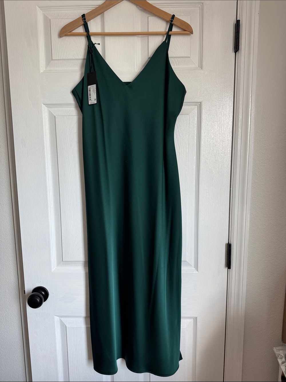 Giani Bernini Deep Green Slip Midi Dress with V-Neck